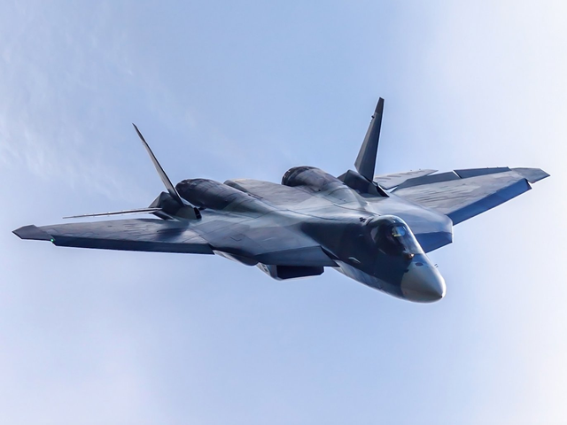 Theo Business Insider, máy bay chiến đấu Su-57 có thể sẽ trở thành lực lượng chủ lực của Không quân Nga trong tương lai. Nga gần đây tuyên bố muốn đưa Su-57, máy bay chiến đấu tàng hình đầu tiên của nước này, trở thành máy bay thế hệ thứ 6. (Ảnh: United Aircraft Corporation)